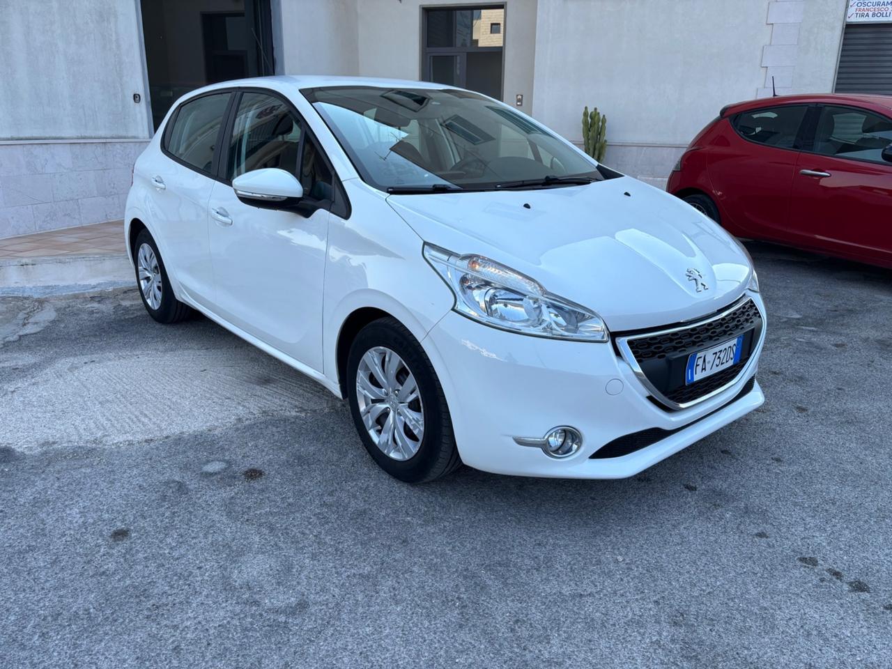 Peugeot 208 1.4 HDi 68 CV 5 porte Access