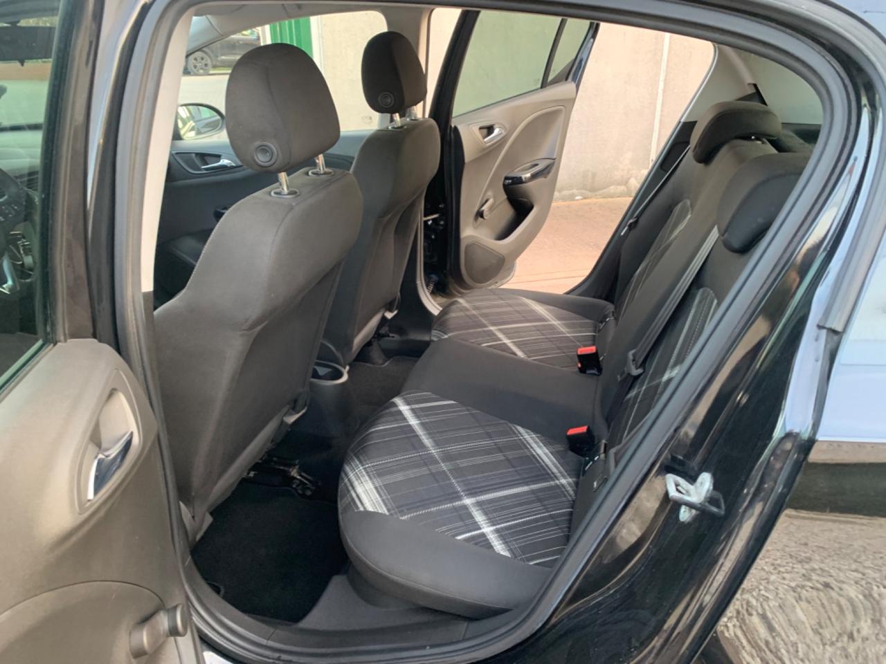 Opel Corsa 1.3 CDTI ecoFLEX 95CV Start&Stop Coupé b-Color