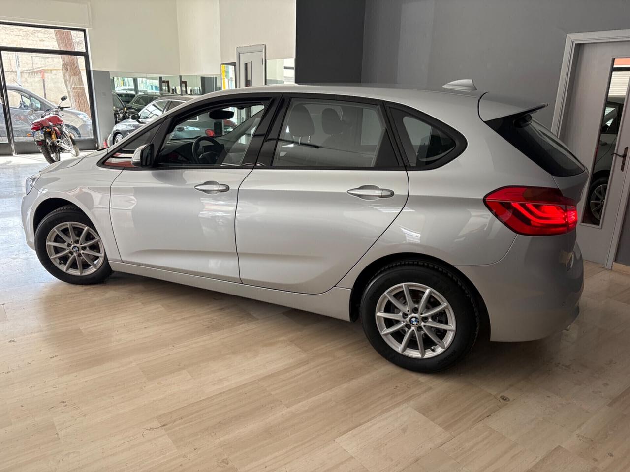 Bmw 2er Active Tourer 216d Active Tourer Business