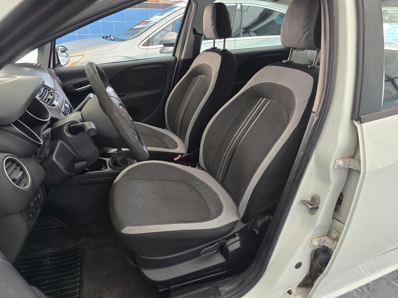 Fiat Punto 1.2 8V 5 porte Lounge motore sostituito certificato