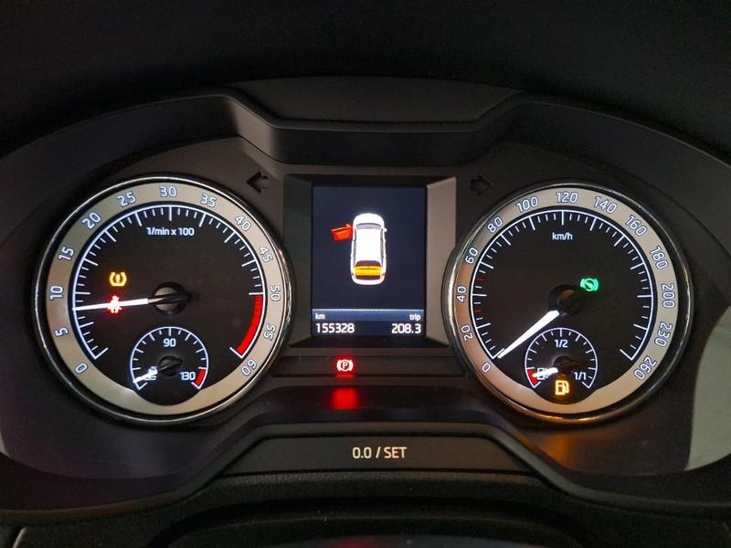 SKODA OCTAVIA WAGON 2.0 TDI EXECUTIVE DSG