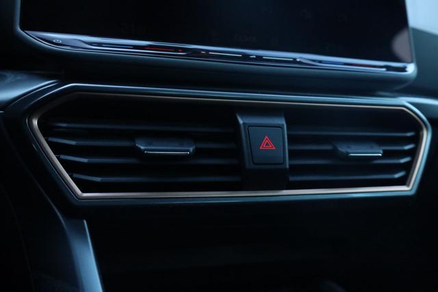 SEAT Leon CUPRA Leon 1.5 eTSI 150 CV DSG