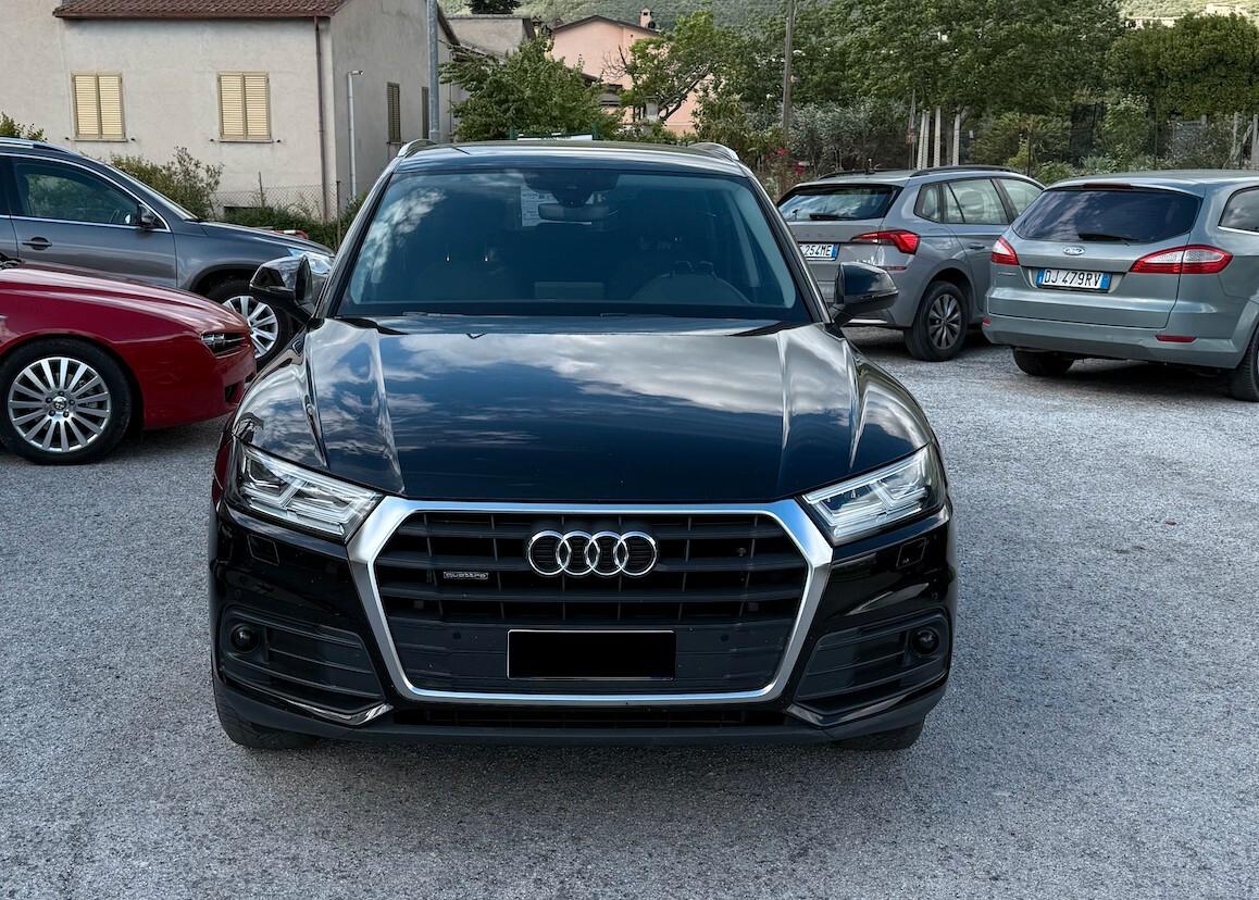Audi Q5 35 TDI quattro S tronic Business