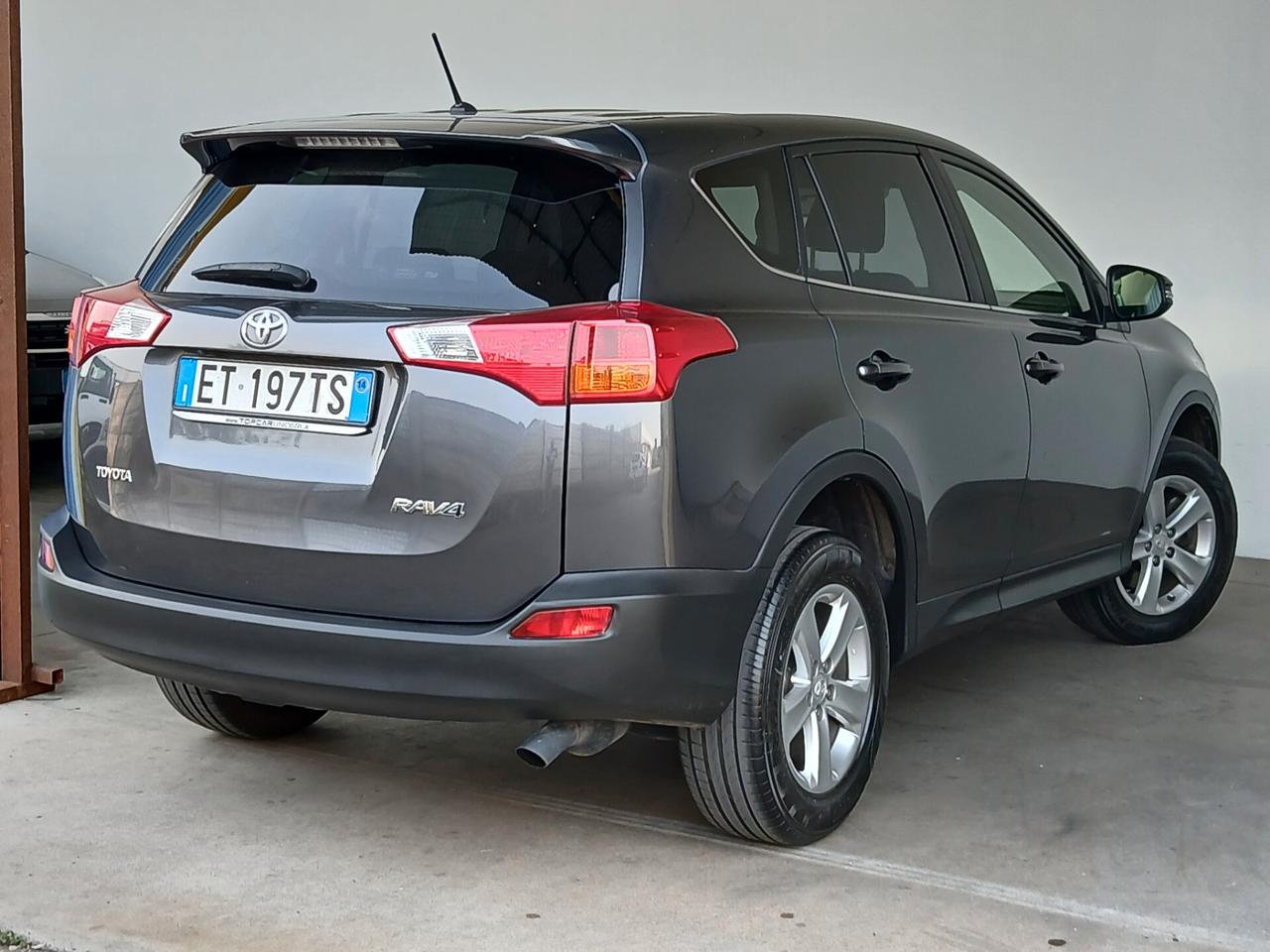 Toyota RAV 4 Style auto pari al nuovo