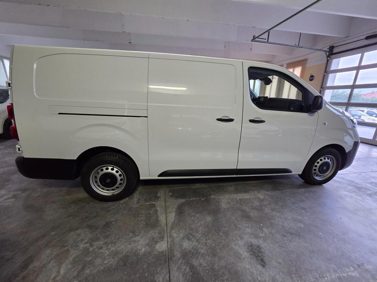 Opel Vivaro 1.5 Diesel 120CV passo lungo xl L3 H1 3000km uniprop