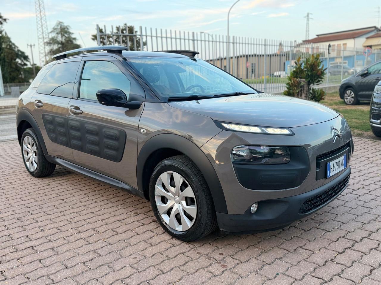 Citroen C4 Cactus PureTech 82 Shine