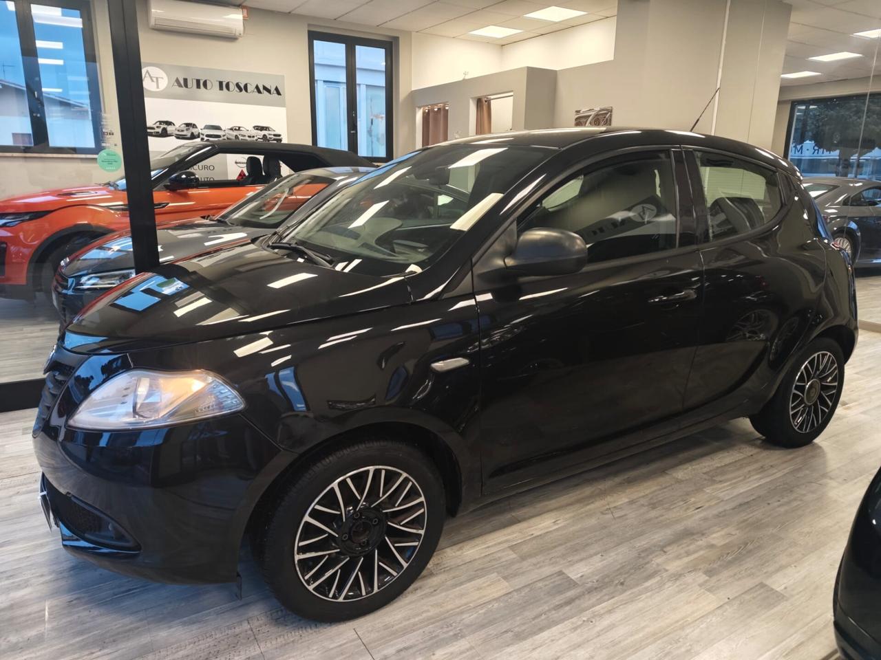 Lancia Ypsilon 1.2 69 CV 5 porte S&S Platinum