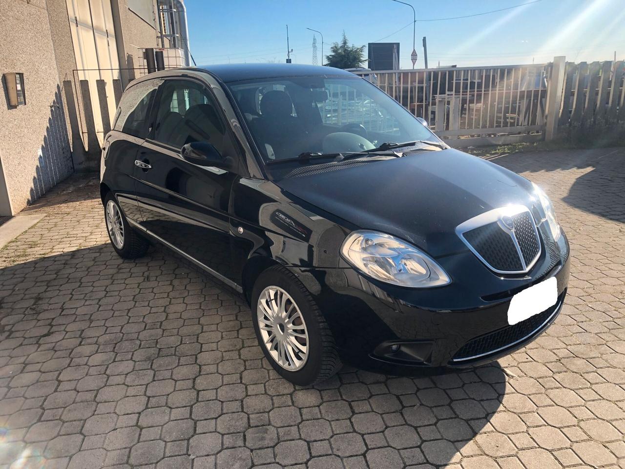 Lancia Ypsilon 1.2 Argento