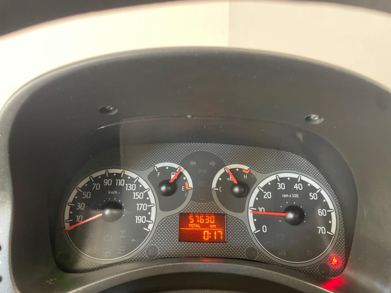 Fiat Panda 1.2 69 cv Dynamic km 57.000 Pari al nuovo