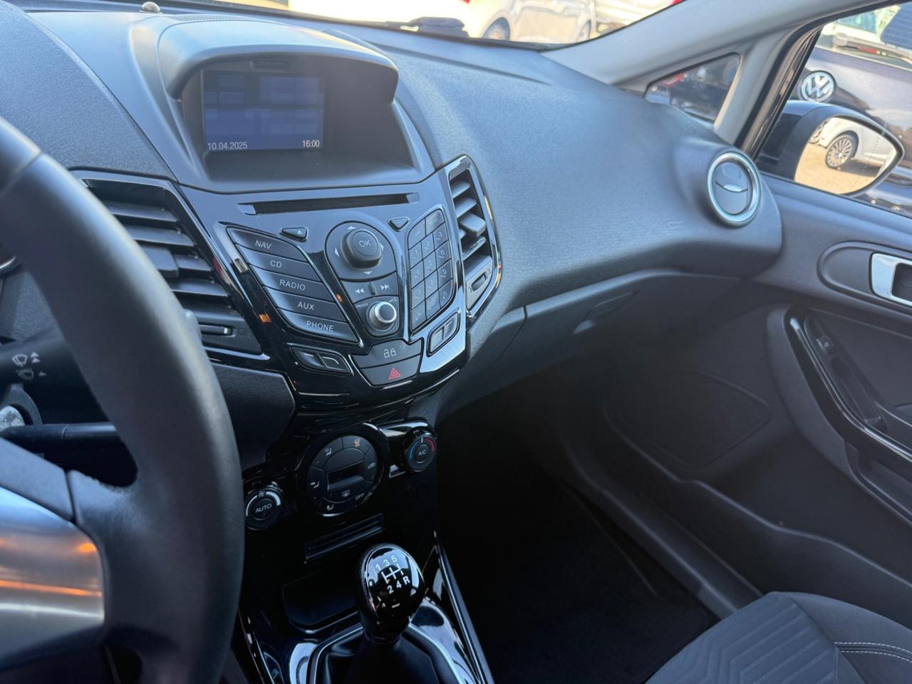 Ford Fiesta 1.5 TDCi 75CV 5 porte Titanium