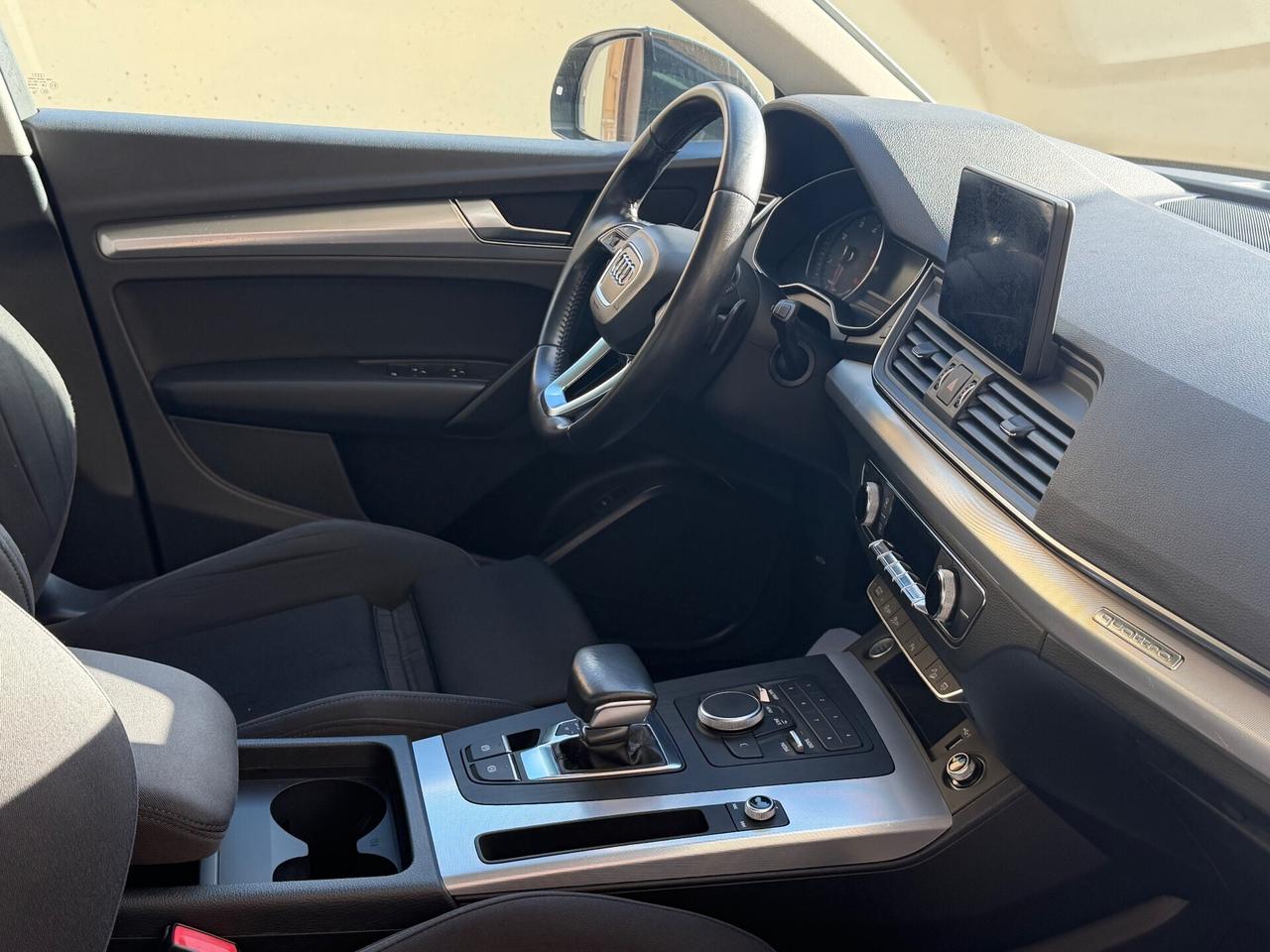 AUDI Q5 35 TDI QUATTRO S TRONIC BUS. SPORT