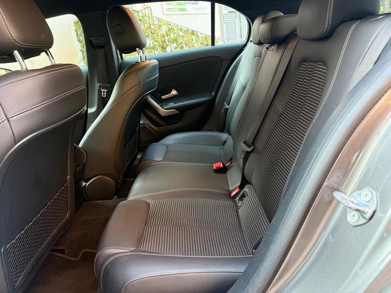 Mercedes-benz A 180 A 180 d Premium