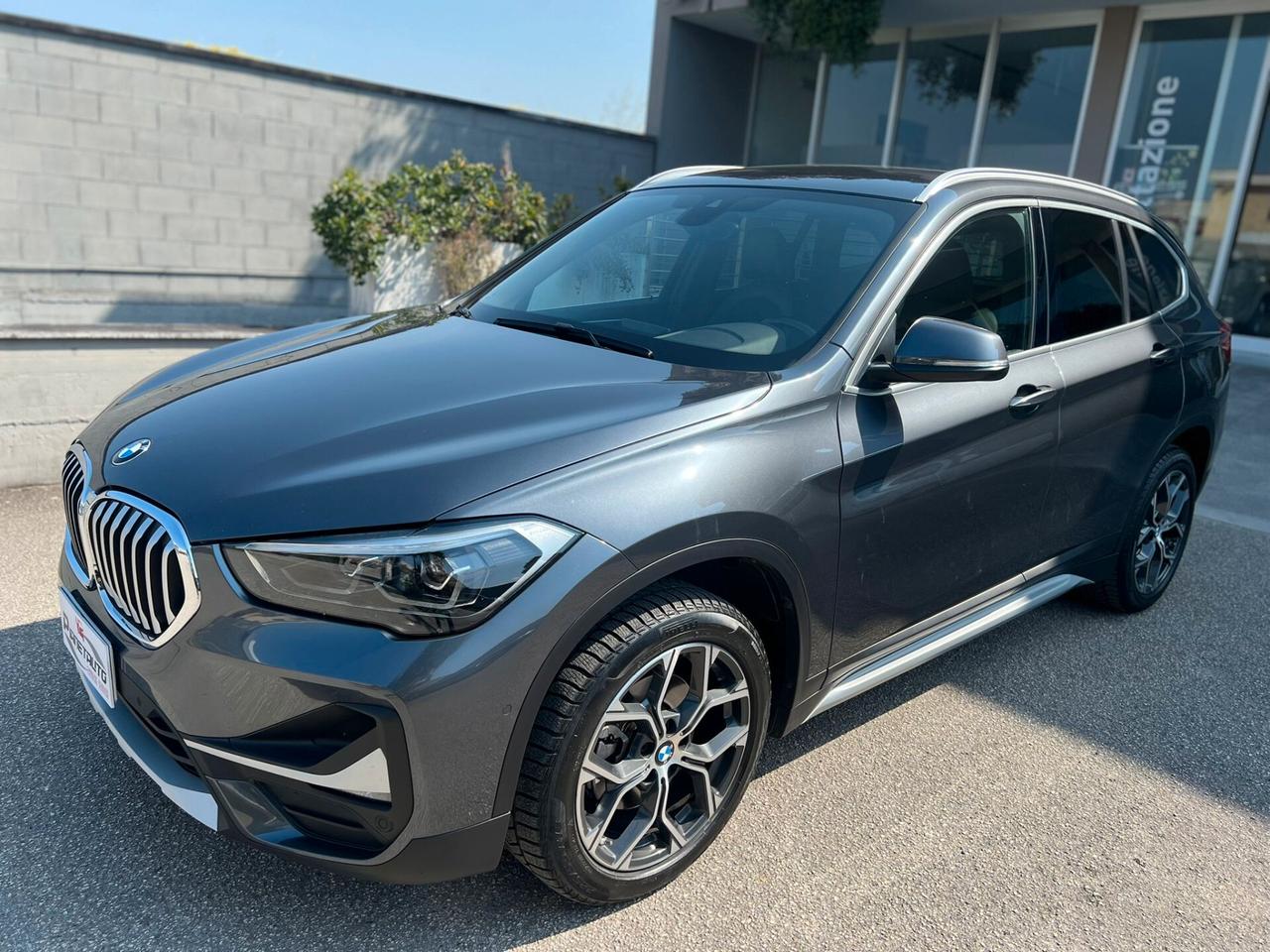 Bmw X1 sdrive18d xLine auto LED/NAVI/PELLE/18; PERFETTA