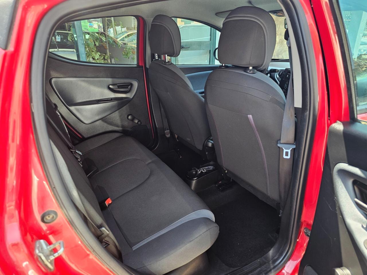 Lancia Ypsilon 1.2 69 CV 5 porte GPL Ecochic Silver