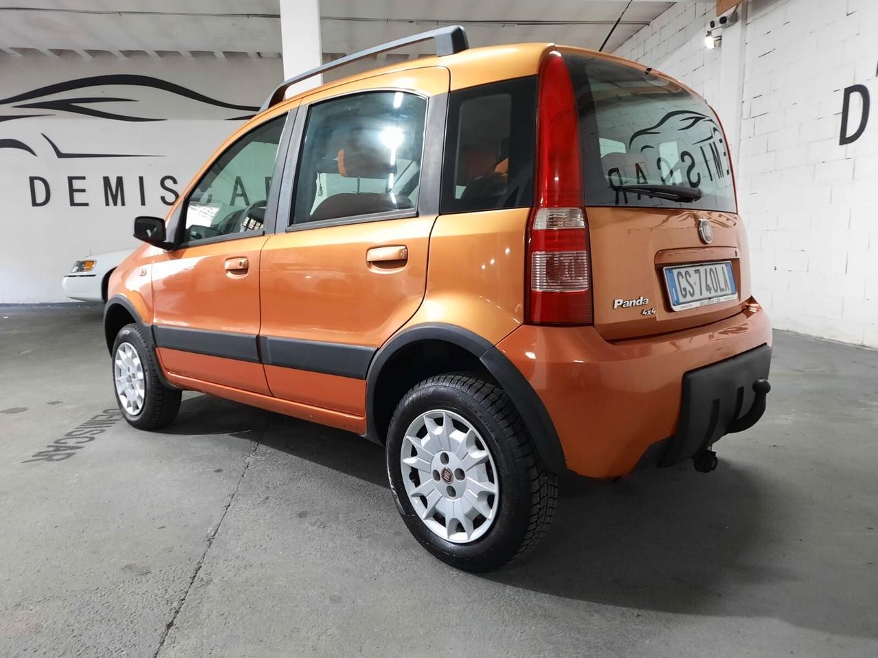 Fiat Panda 1.2 4x4 Climbing CON GANCIO TRAINO