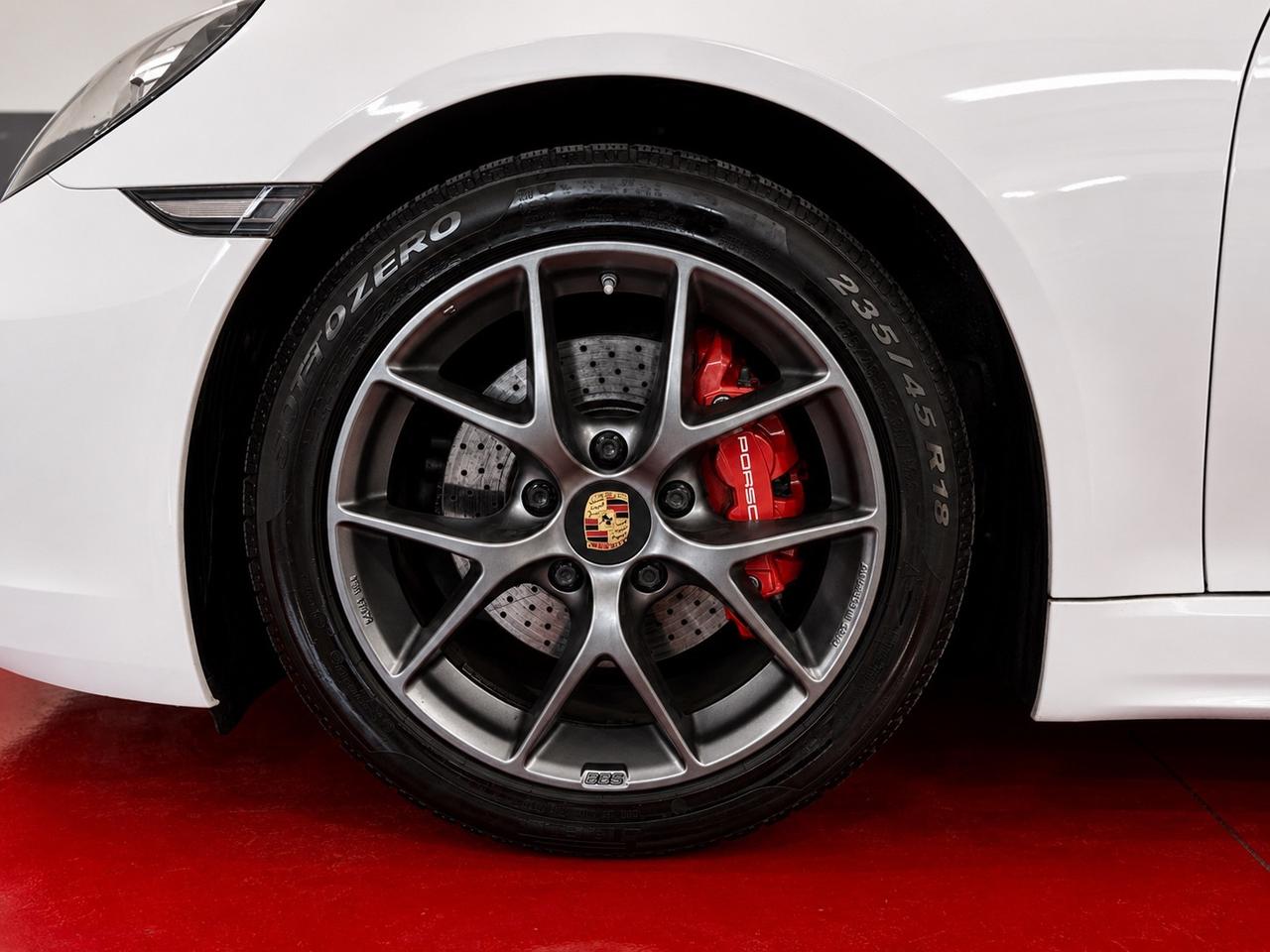 Porsche 718 Spyder Cayman 2.5 S