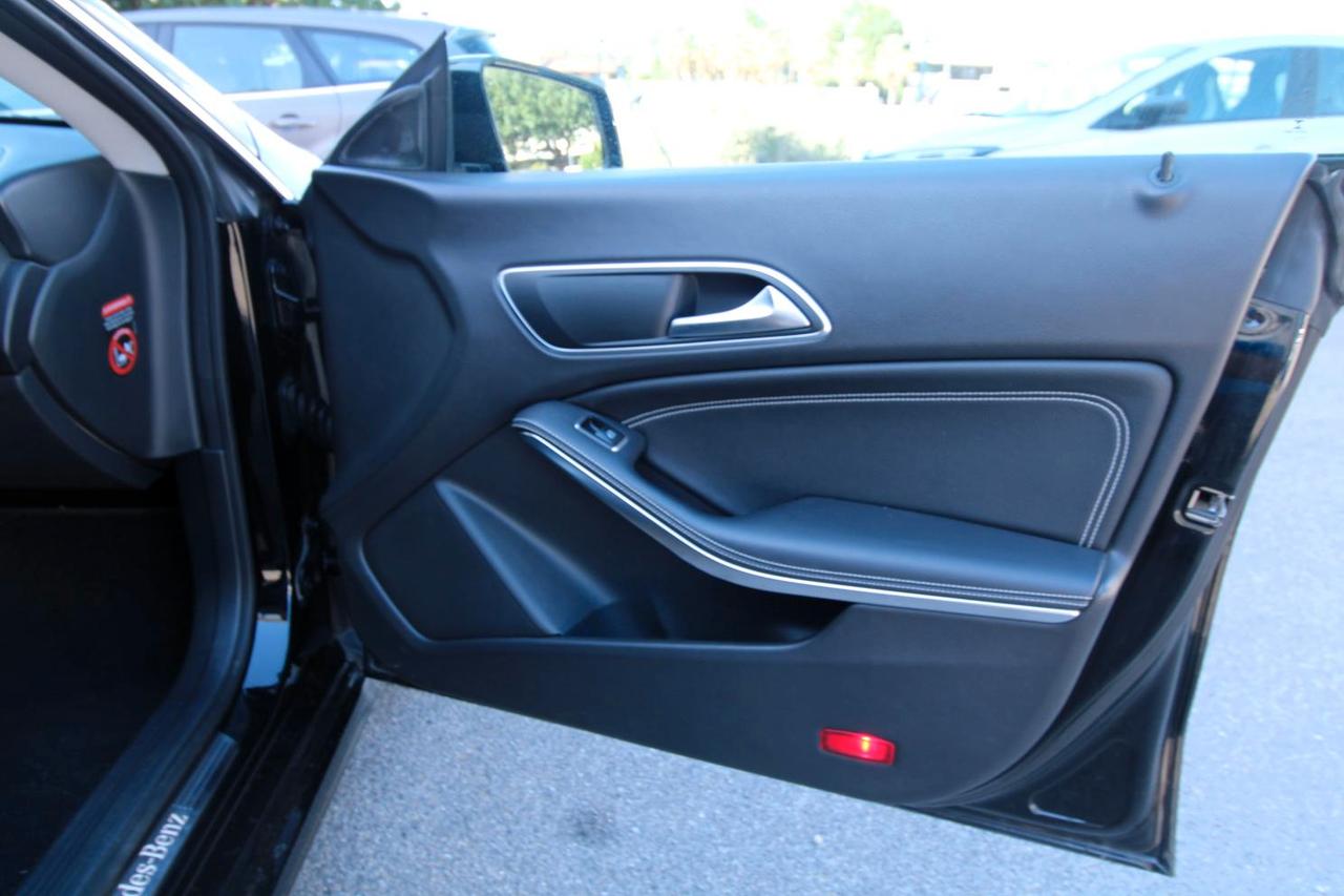 Mercedes-Benz CLA 220 d Automatic Premium