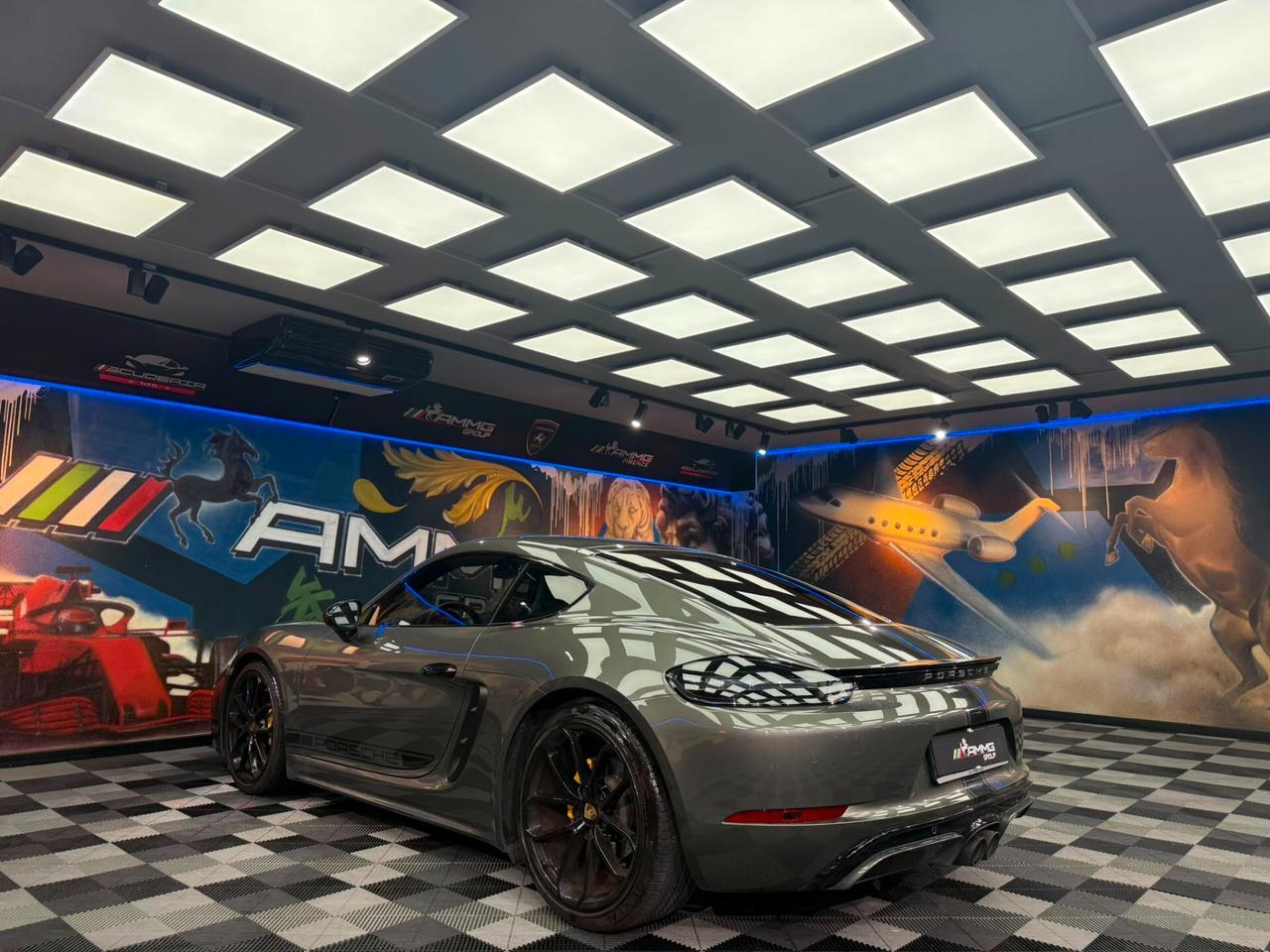 Porsche 718 Cayman 2.0 Style Edition (718)