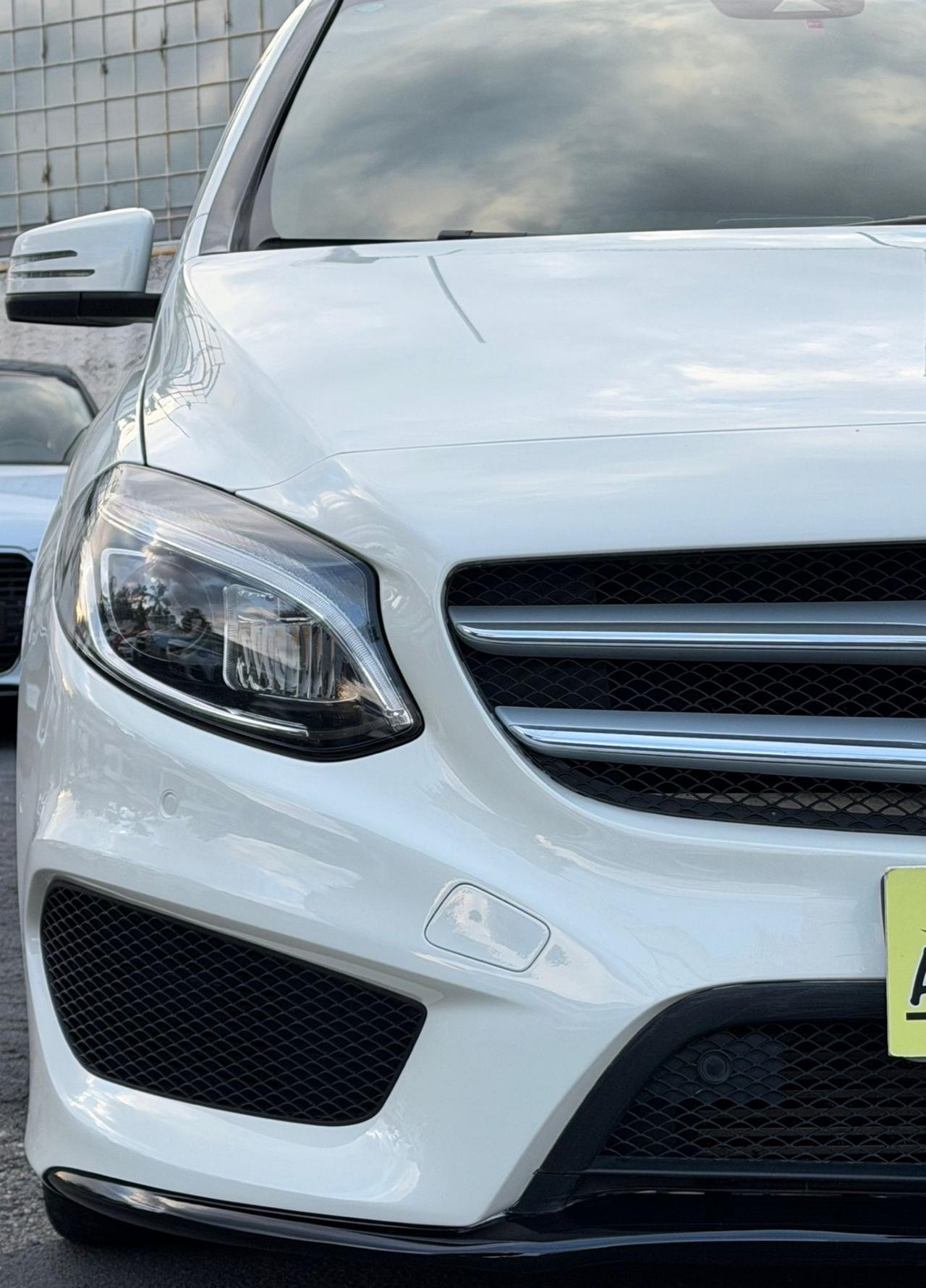 Mercedes Classe B 200D 136CV PREMIUM AMG