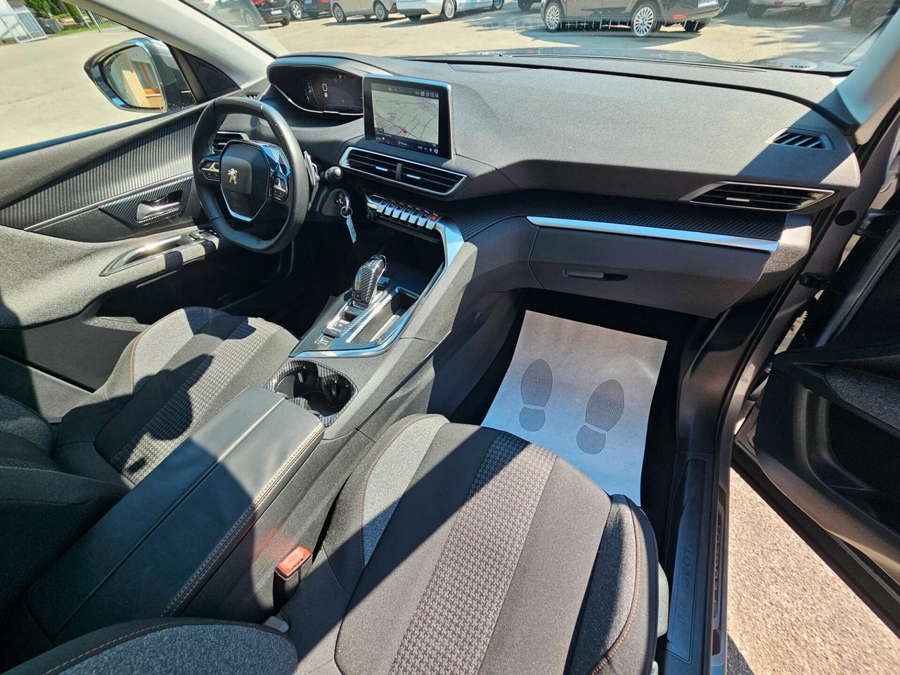 Peugeot 3008 BlueHDi 120 S&S EAT6 Active