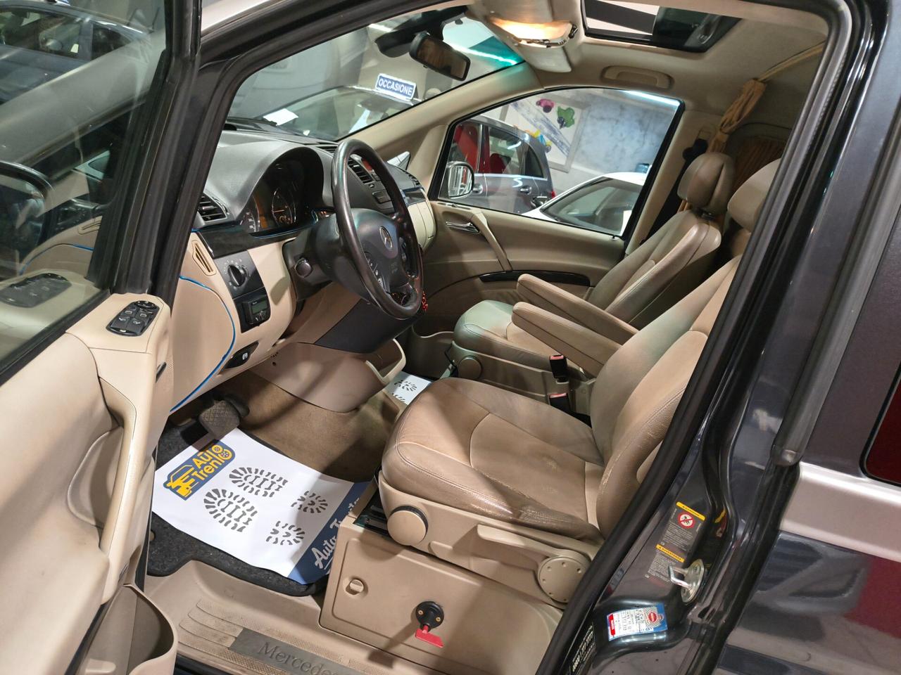 Mercedes-benz Viano 3.0 CDI komby long bi color