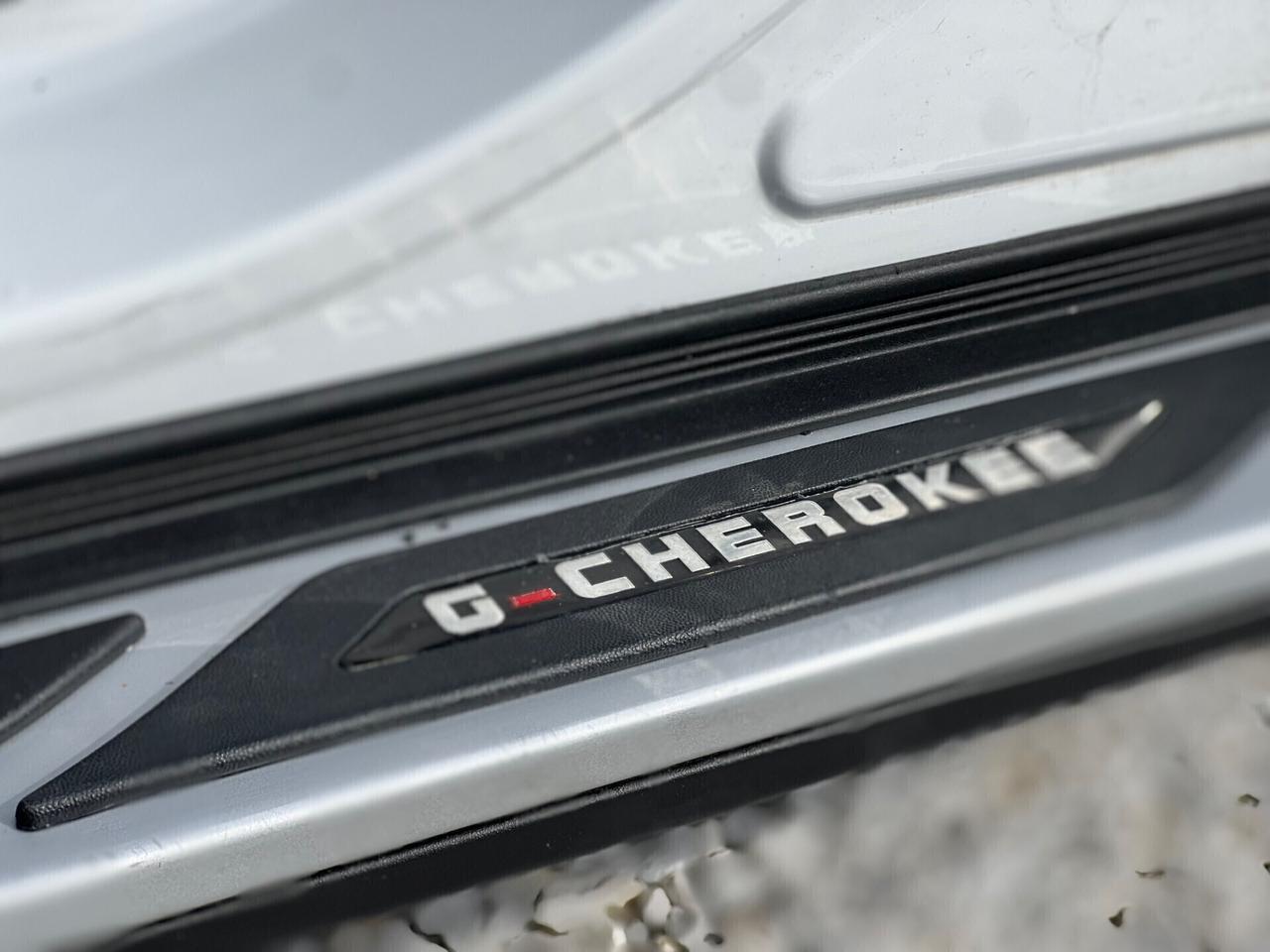 Jeep Grand Cherokee Overland FULL-OPTIONAL