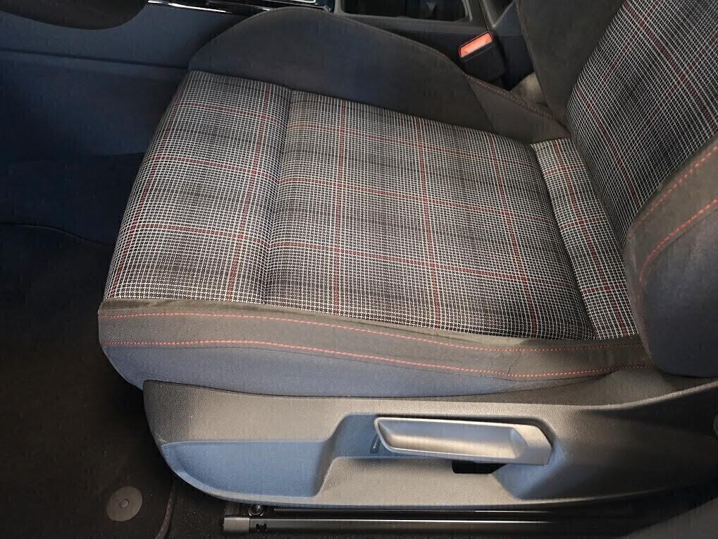 Volkswagen Golf GTI 2.0 TSI DSG