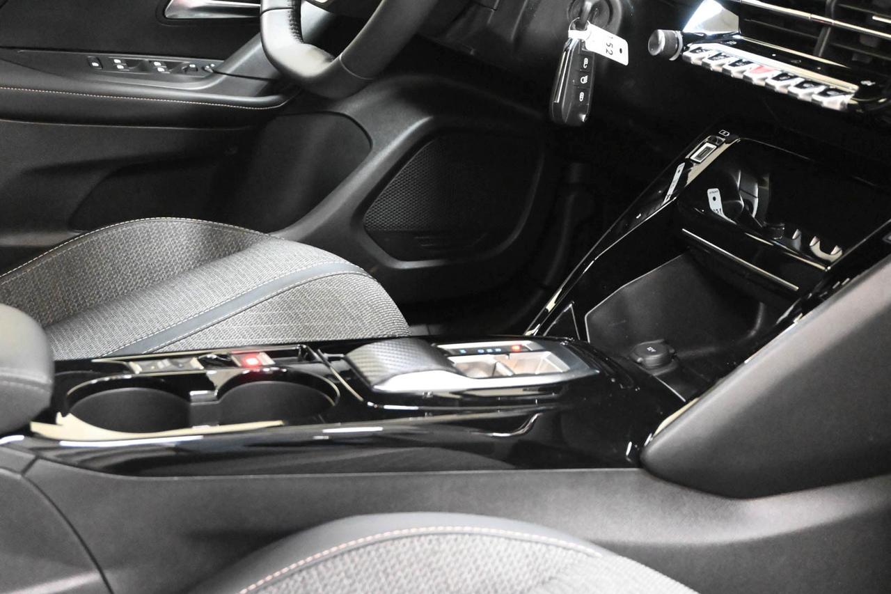 PEUGEOT 2008 2ª serie 2008 PureTech 130 S&S EA...