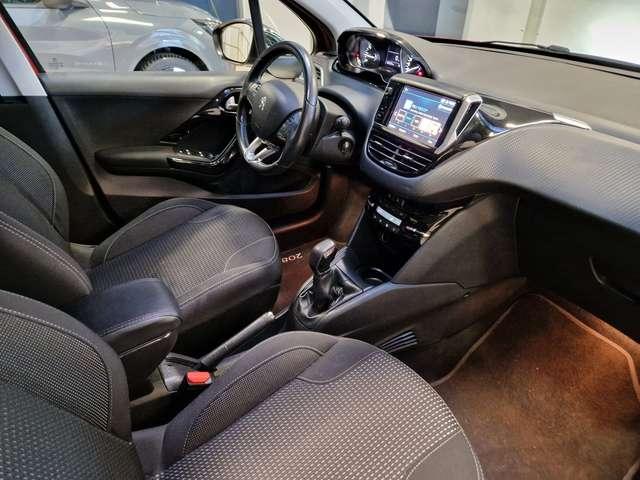 Peugeot 208 PureTech 82 5 porte Allure