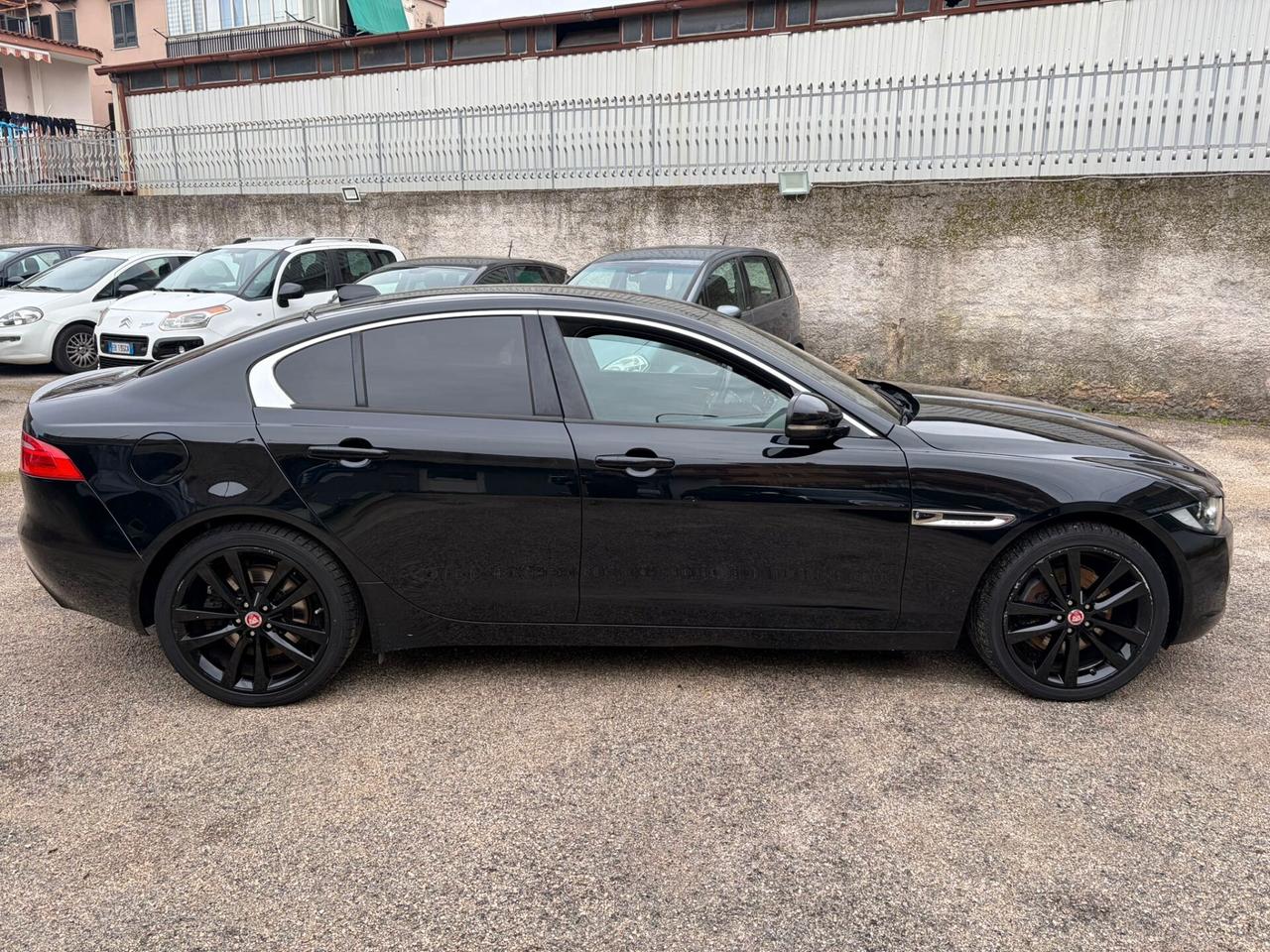 Jaguar XE 2.0 D Turbo Portfolio 2017 come nuova