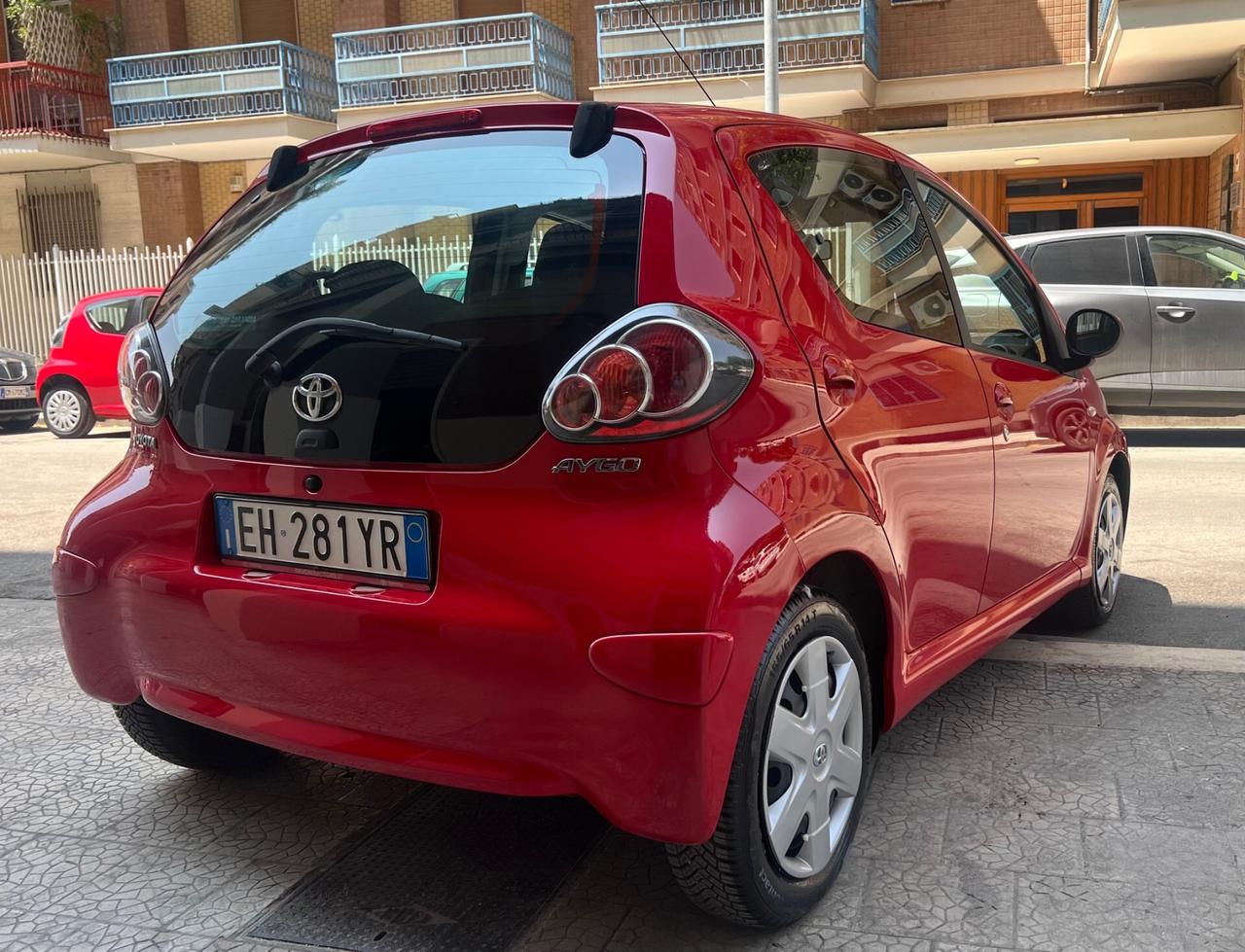 Toyota Aygo 1.0 12V VVT-i 5 porte Now GPL