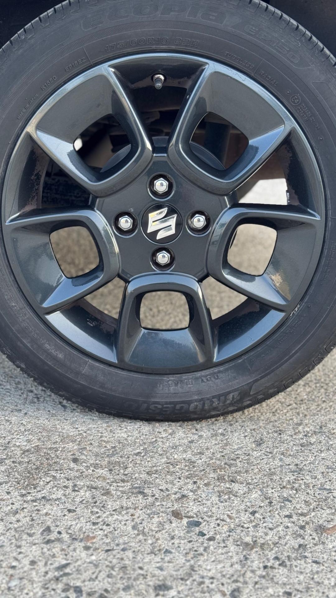 Suzuki Ignis 1.2 Hybrid Top