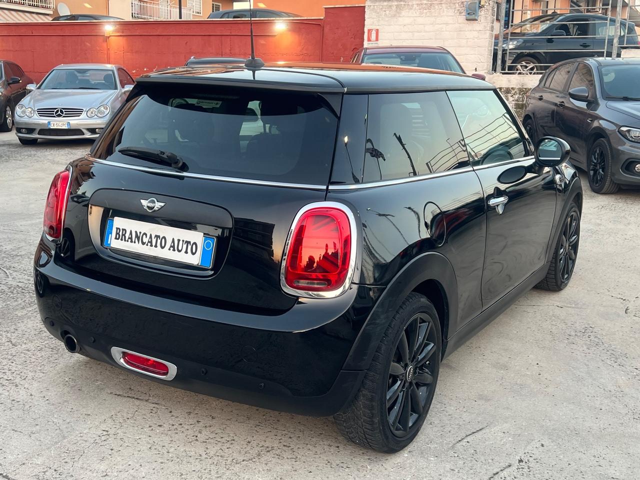 Mini One Mini one 75cv total black neopatentati