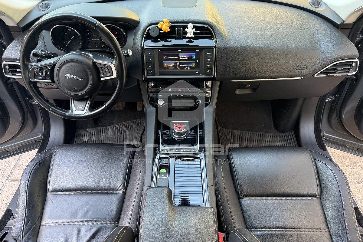 JAGUAR F-Pace 2.0 D 180 CV AWD aut. Pure