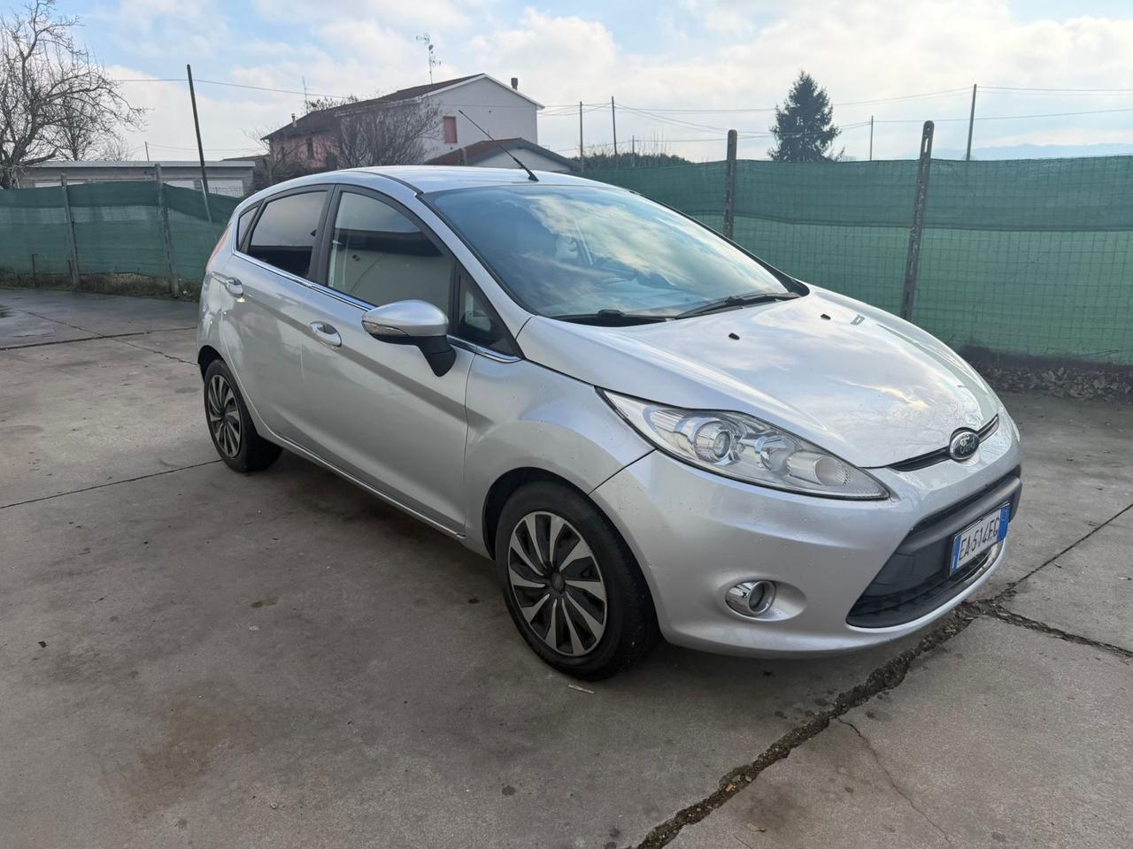 Ford Fiesta 1.4 TDCi 68CV 5 porte Titanium