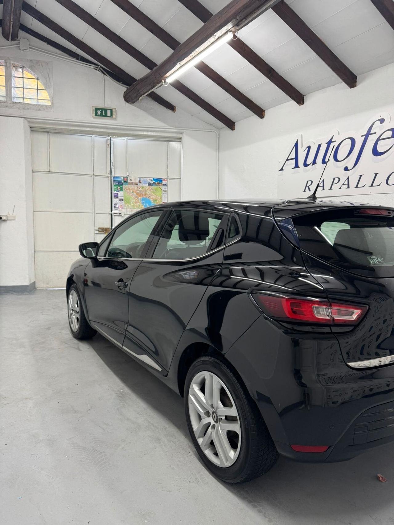 Renault Clio dCi 8V 90 CV 5 porte Moschino Intens 2020