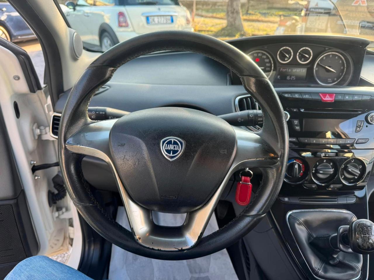 LANCIA YPSILON 1.2 BENZINA/GPL 69CV UNICO PROPRIETARIO