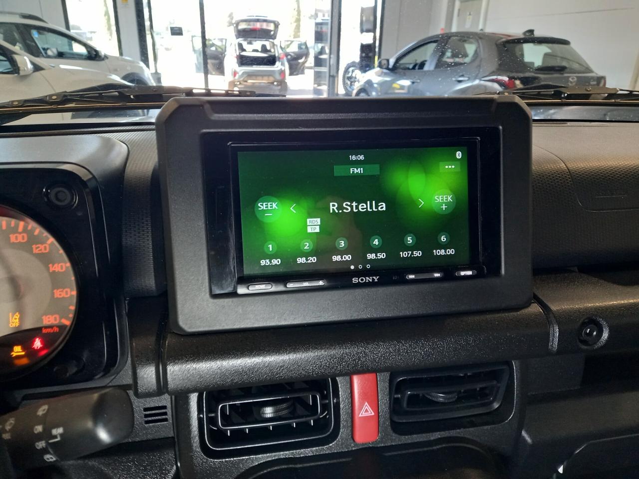 Suzuki Jimny 1.5 5MT PRO (N1)