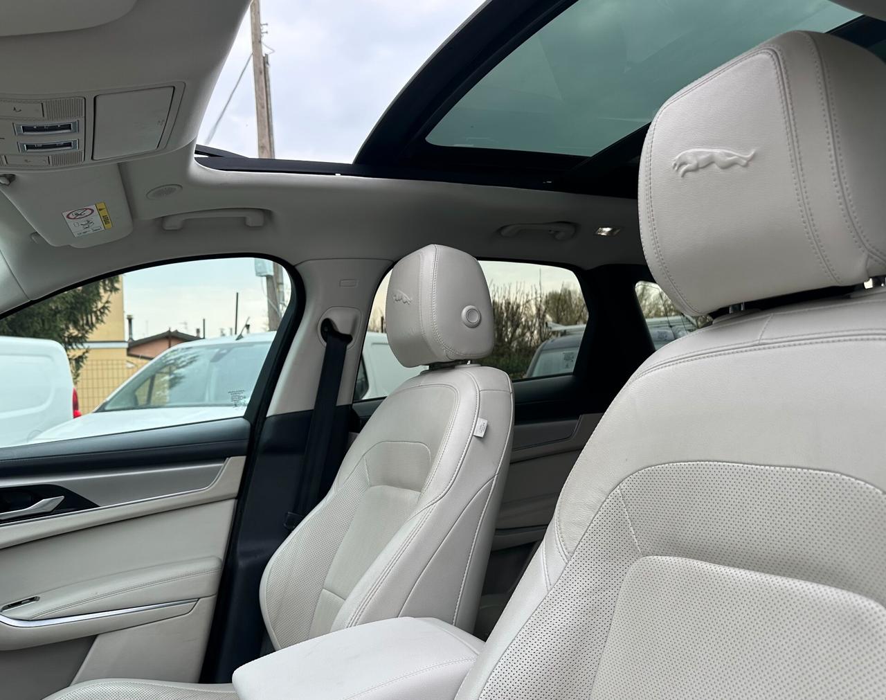 Jaguar F-Pace 2.0d i4 mhev SE awd 163cv auto