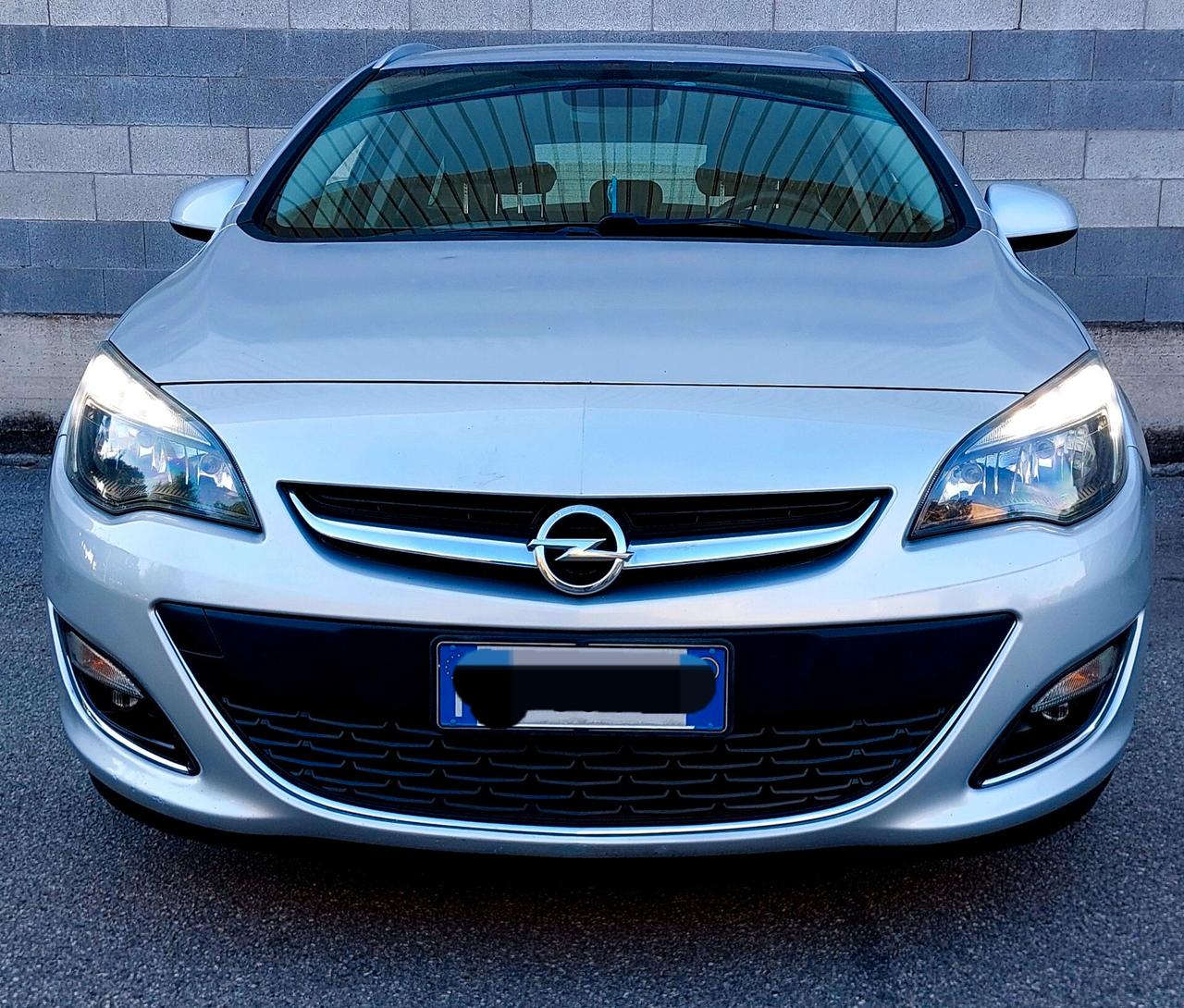 Opel Astra 1.6 CDTI 130CV Cosmo euro 6B neopatentati