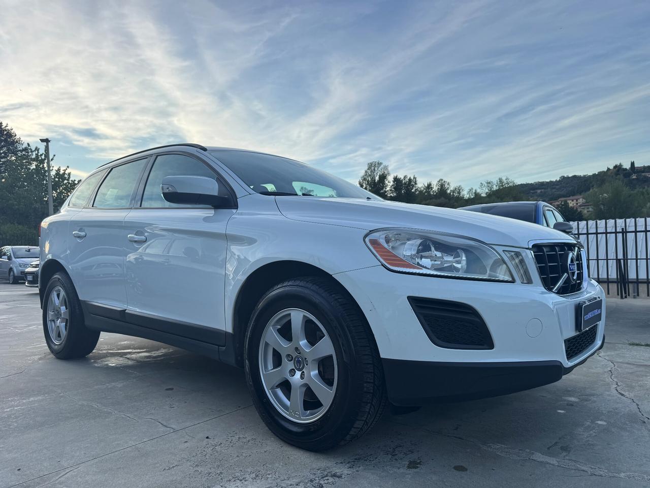 Volvo XC 60 XC60 DRIVe / AUTOCARRO N1