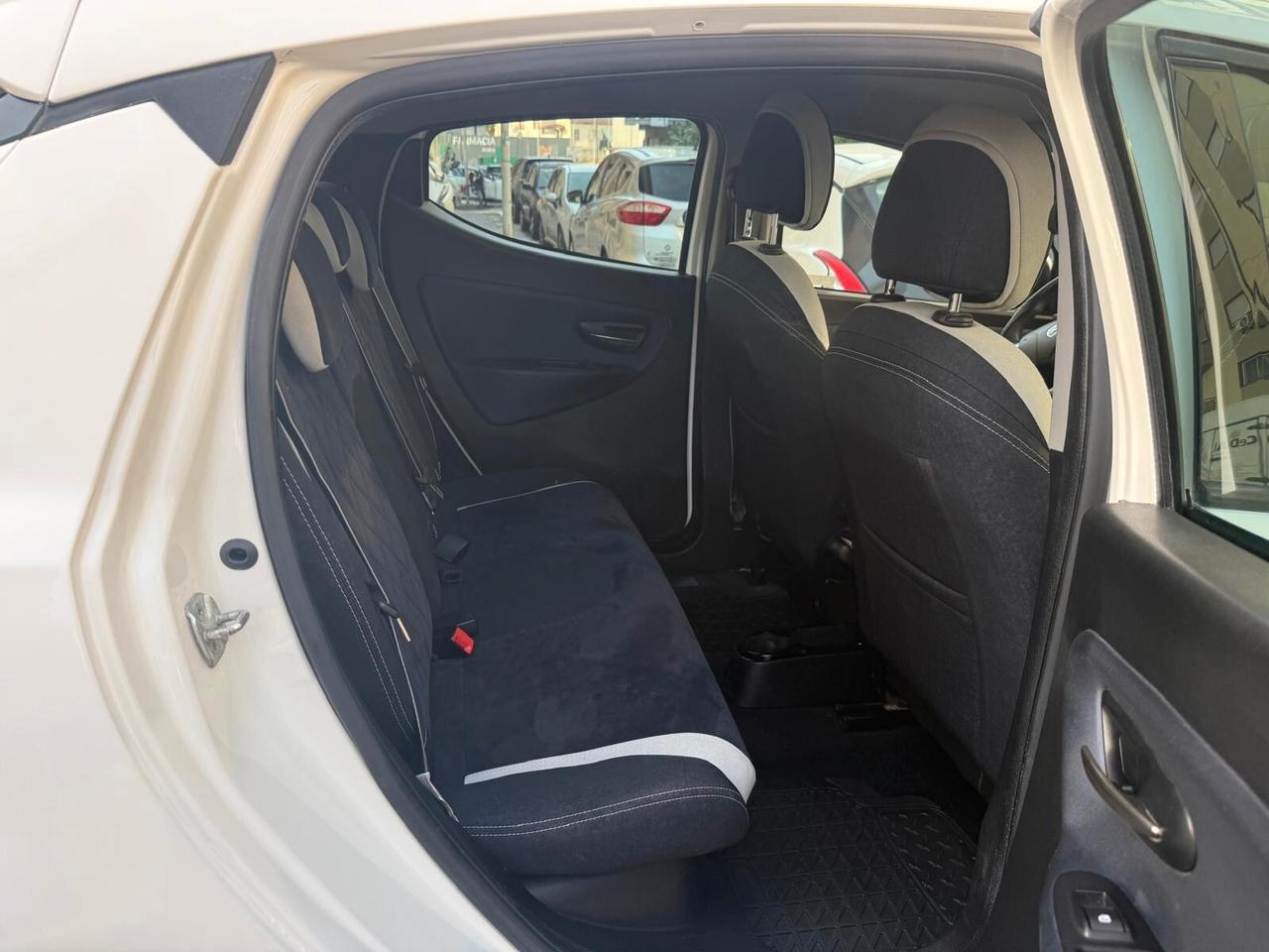 Lancia Ypsilon 1.2 69 CV 5 porte Gold