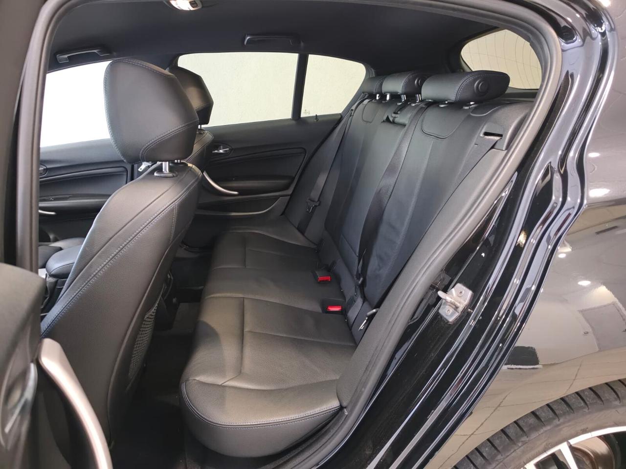 Bmw 118 118d 5p. Msport