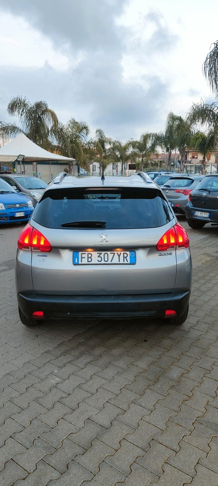 Peugeot 2008 BlueHDi 100 Allure