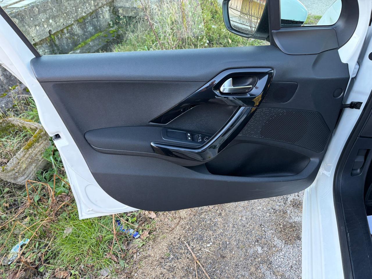 Peugeot 208 1.4 HDi 68CV 5 porte Access