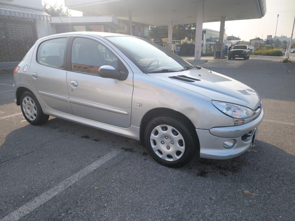 PEUGEOT 206+- BENZINA- OK NEOPATENTATI