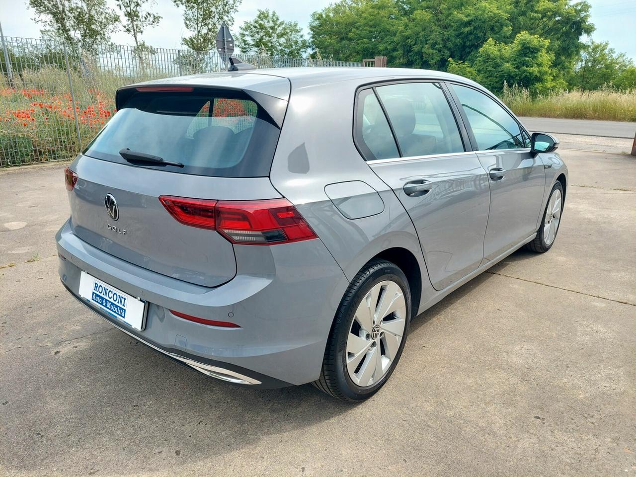VOLKSWAGEN Golf 1.5 TGI DSG Style - 2020