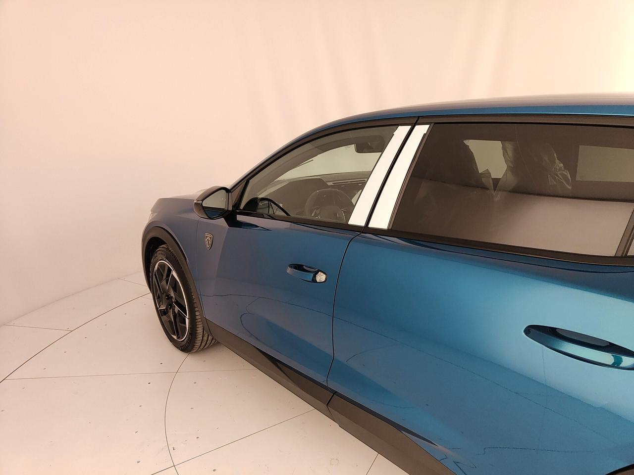 Peugeot 408 Hybrid 136 e-DCS6 GT