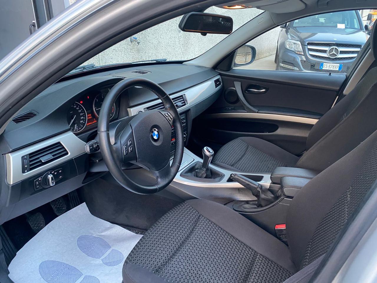 BMW 318 d 2.0 143CV cat Touring Eletta