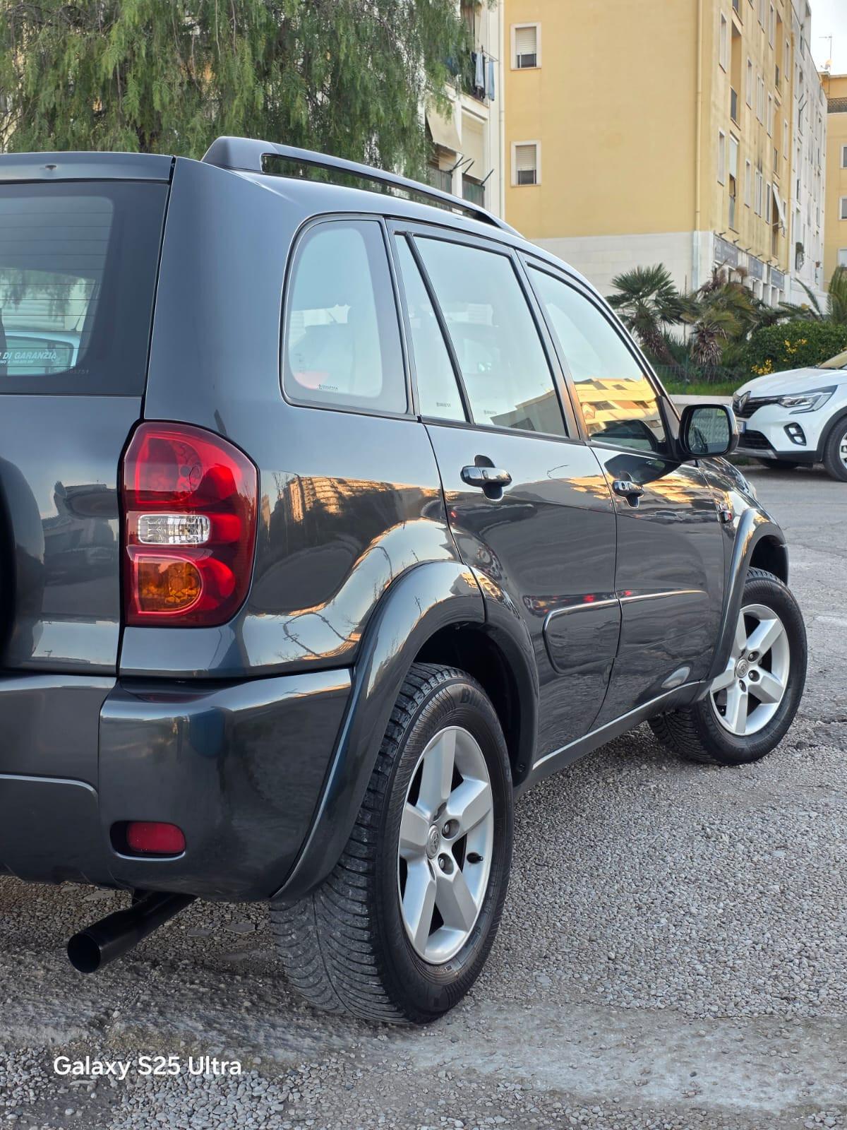 Toyota RAV4.com 2.0 Tdi D-4D cat 5 porte Sol PERFETTA